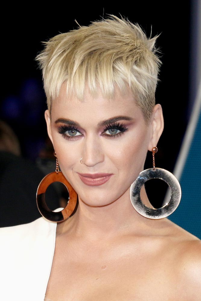 15 Blonde Pixie Haircuts Looks Like Katy Perry