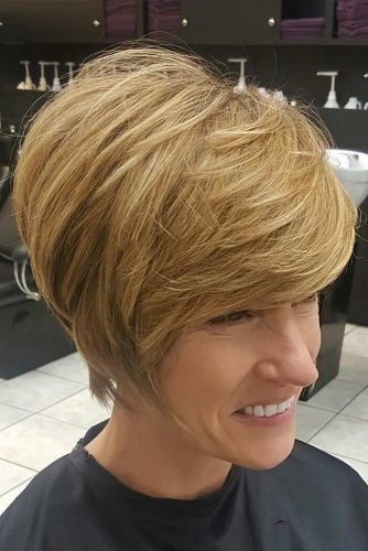 50 Short Haircuts For Older Women That Flatter Everyone