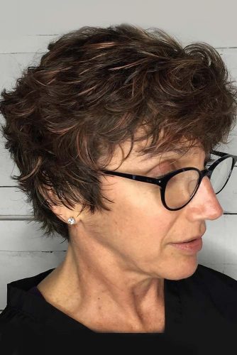 50 Short Haircuts For Older Women That Flatter Everyone