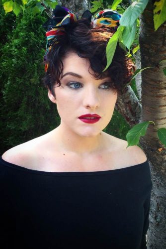 23 Cute And Flattering Curly Pixie Cut Ideas