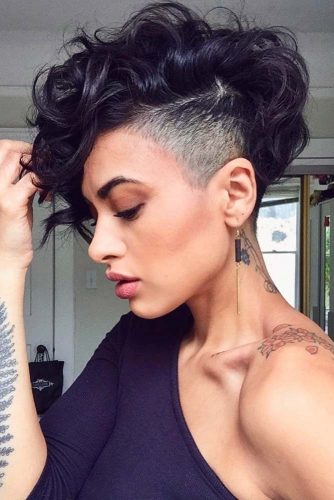 23 Cute And Flattering Curly Pixie Cut Ideas