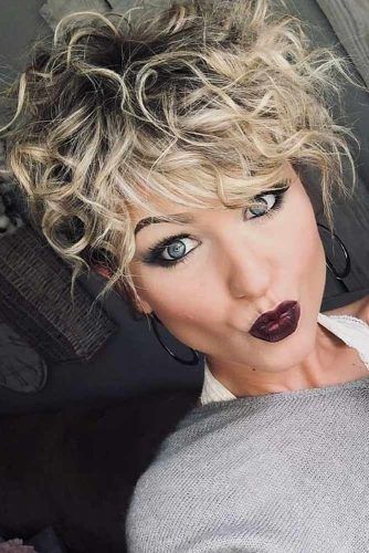 23 Cute And Flattering Curly Pixie Cut Ideas