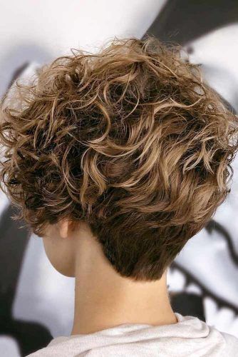 23 Cute And Flattering Curly Pixie Cut Ideas