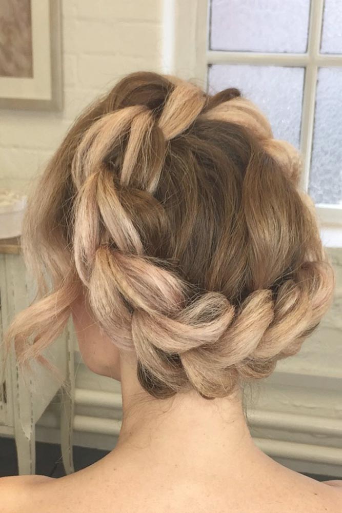 28 Fabulous Halo Braid Ideas To Opt For