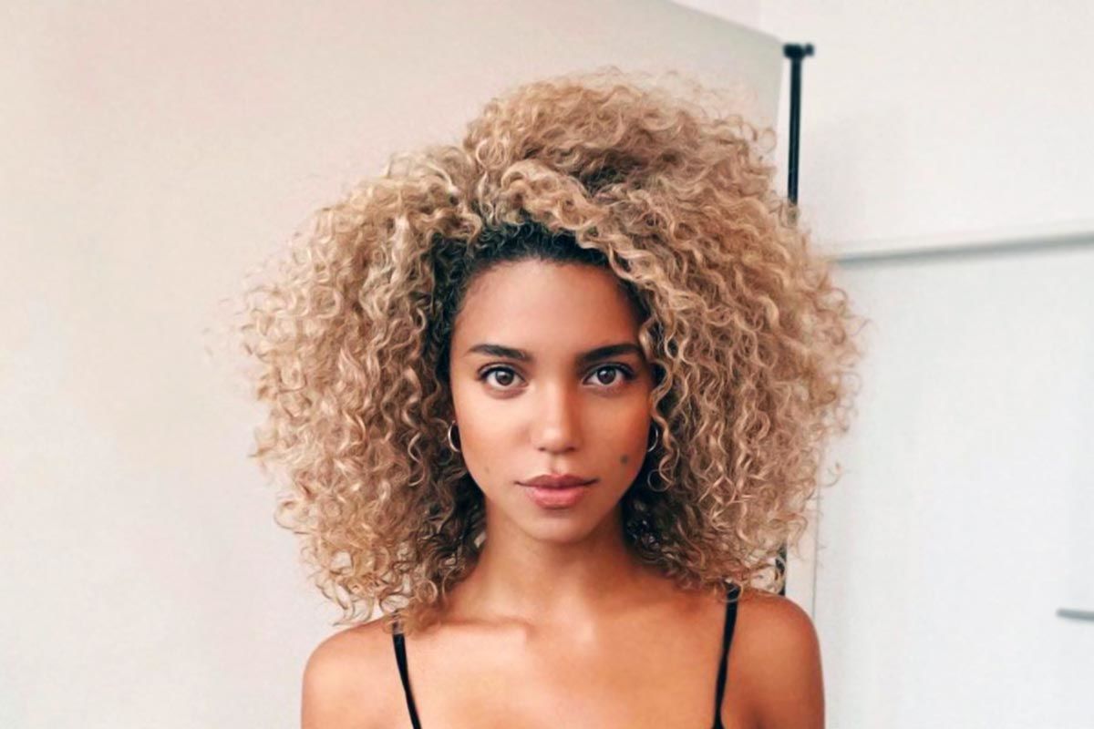 20 Fancy Ideas To Style Short Curly Hair | LoveHairStyles.com