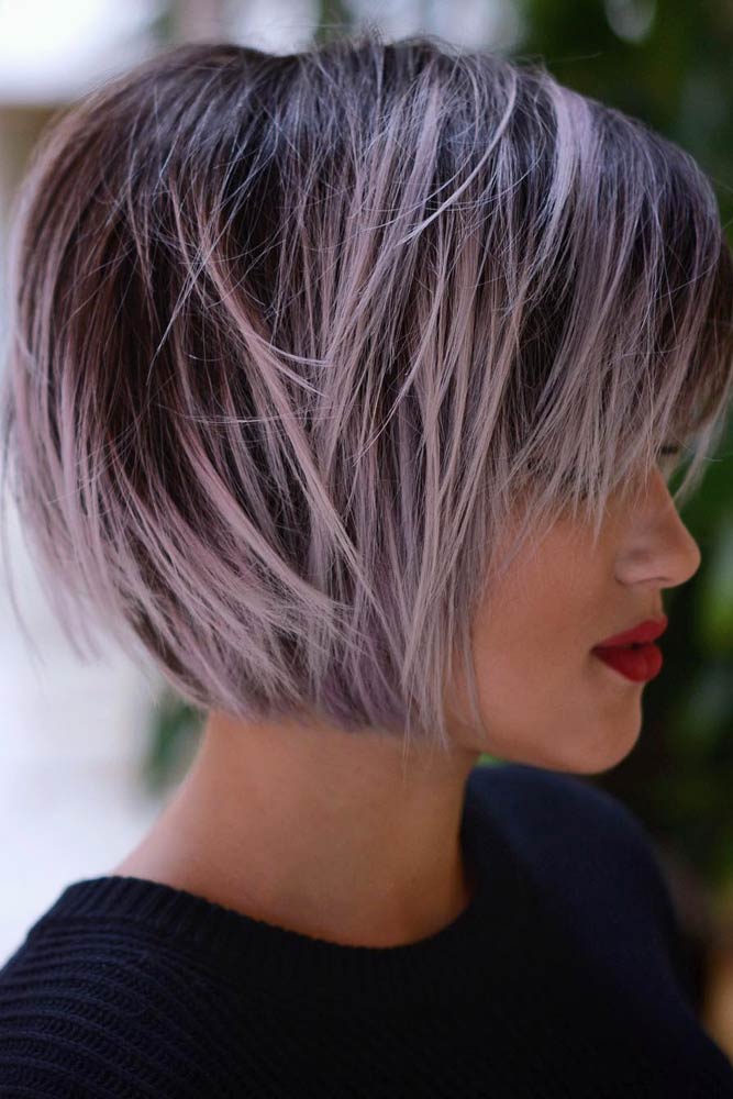 Peinados cortos desordenados con flequillo recto y grueso #shorthair #shortbangs #bobhaircut