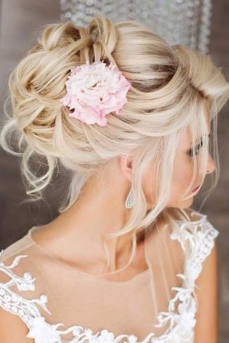Chignon Bun With Flowers picture1