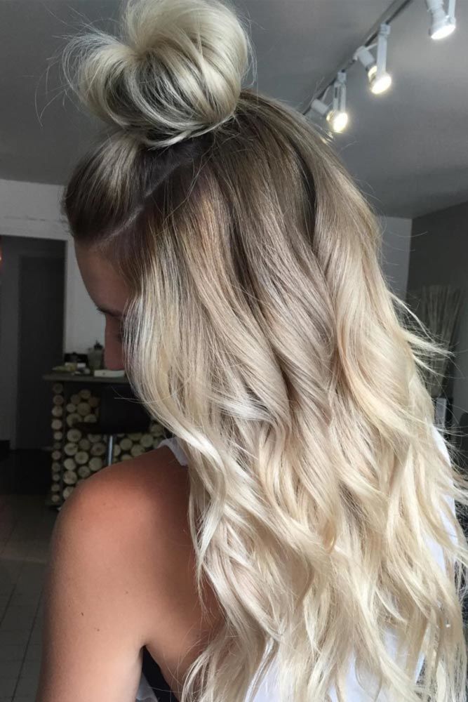 Half-Up Chic Hair Long Waves Blonde #wavyhair #wavyhairstyles #wavyhaircuts