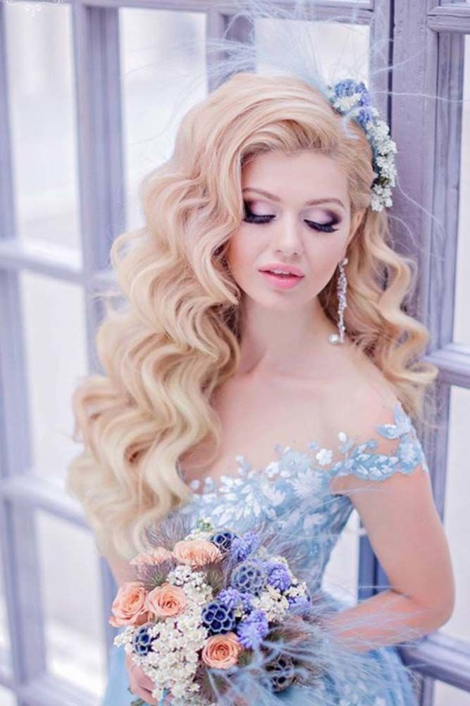 Charming Waves Blonde #promhairstyles #promhair