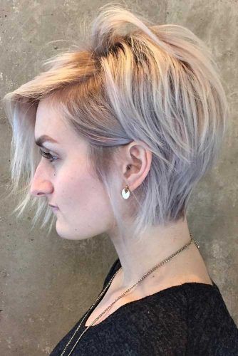 Messy Layered Side Swept Pixie Bob #pixiebob #haircuts #hairstyles