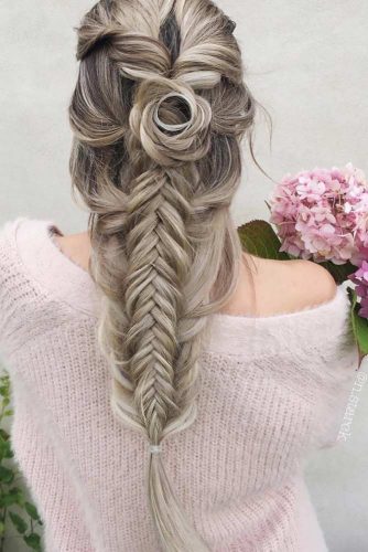 Unique Hairstyle Ideas For Sweet Brides picture 6