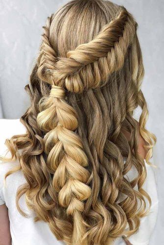Braided Boho Inspired Half Up Half Down Hairstyles #weddinghairstyles #hairstyles #bohostyle