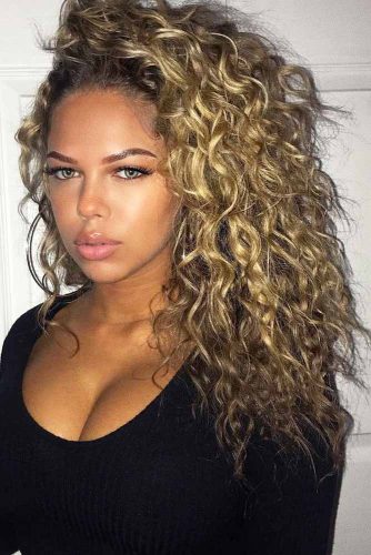 Side Part Long Curly Hair picture3