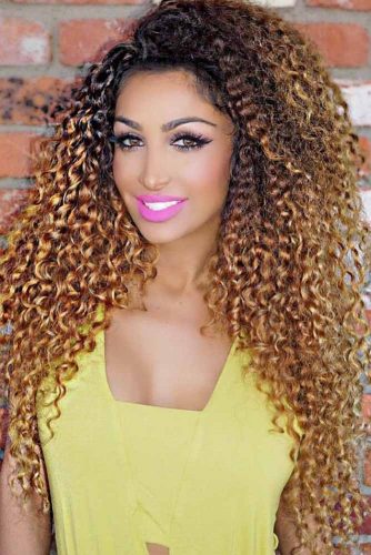 Side Part Long Curly Hair picture2