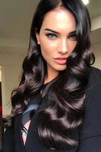 Sleek Black Hair Ideas Wavy #blackhair #brunette #sleekhair #wavyhair