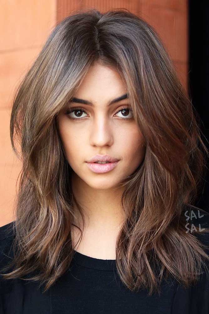 Best Haircuts for Women with Round Faces