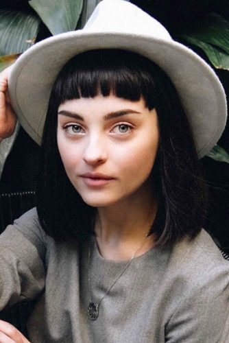 Medium Hair With Short Bangs picture3