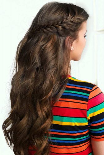 Graduation Hairstyles To Make Your Cap Fit Like A Glove