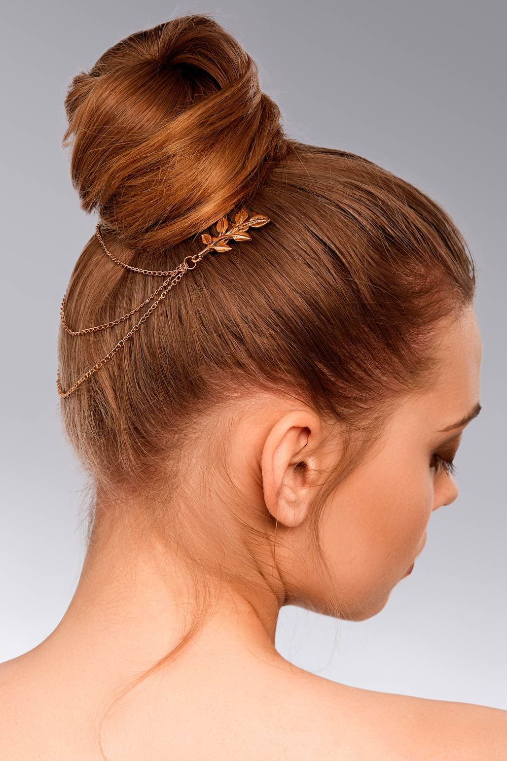 Hight Top Bun With Designed Hair Pin