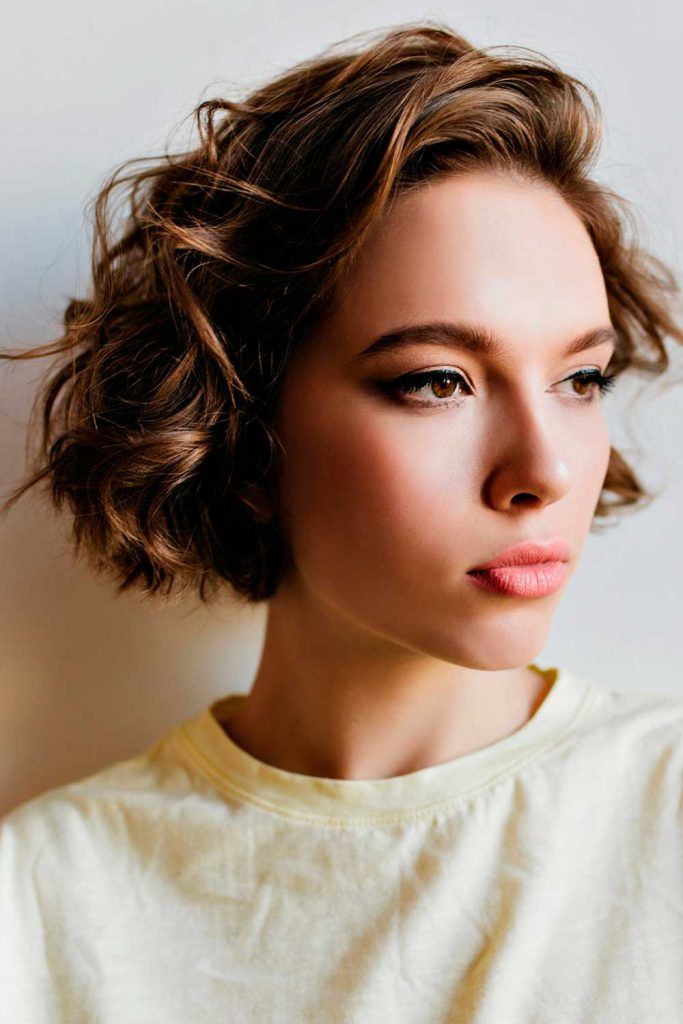 31 Gorgeous Short Curly Hair Styles in 2021