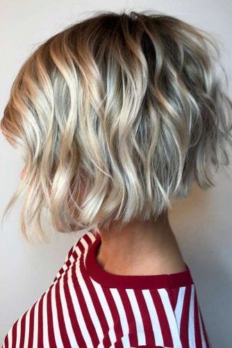 21 Popular Ways How To Style Short Wavy Hair And Be On The Top