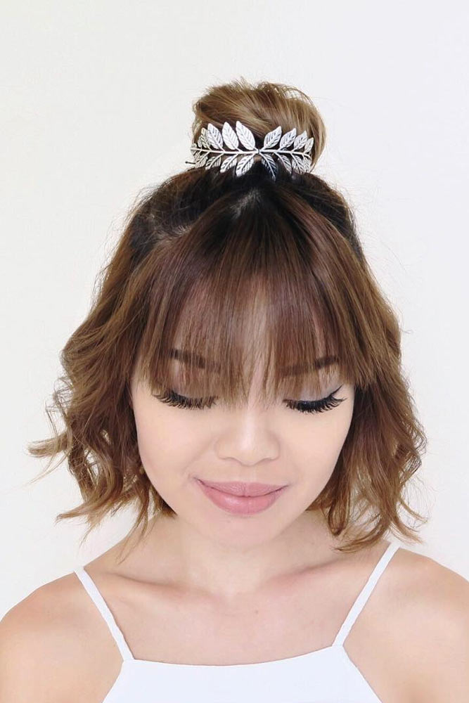 30 easy and fancy ideas of wearing hair bun for short hair