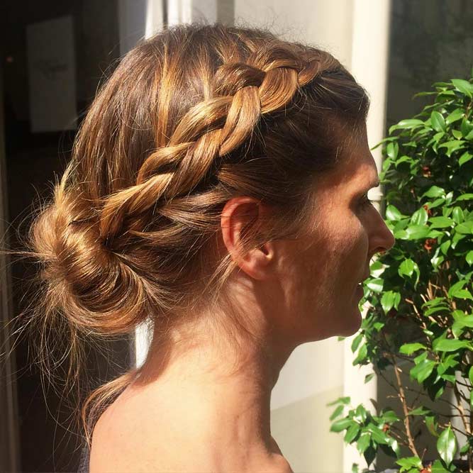 30 Easy And Fancy Ideas Of Wearing Hair Bun For Short Hair