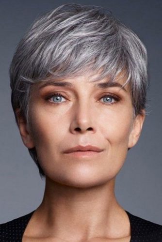 31 Pixie Haircuts For Women Over 50 To Enjoy Your Age