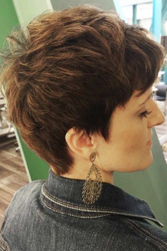 31 Pixie Haircuts For Women Over 50 To Enjoy Your Age