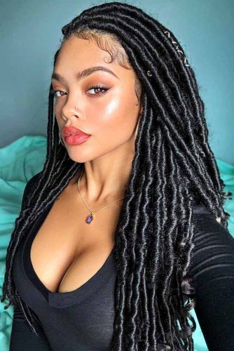 Side Parted Faux Locs Crochet Braids #braids #crochetbraids #fauxlocks