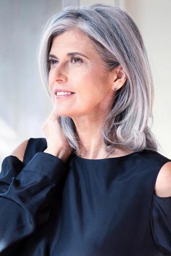30 Ideas Of Wearing Medium Length Haircuts For Women Over 50