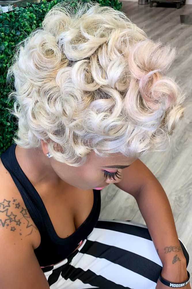 Curly Blonde Pixie #shorthairstyles #naturalhair #hairstyles #pixiehaircut
