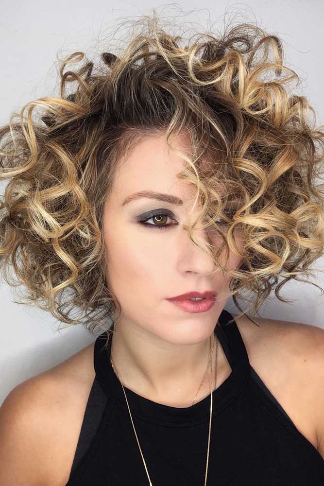 Short Layered Bob #curlybob #haircuts #bobhaircuts #layeredbob #shortbob