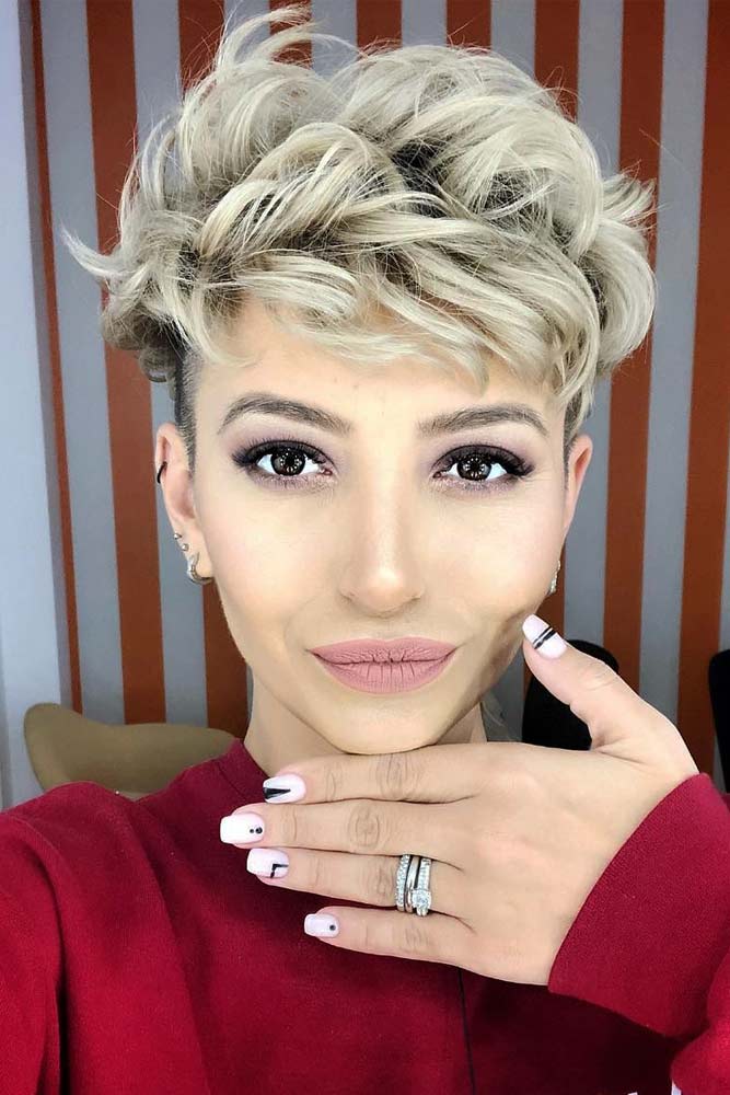 22 Hairstyle Ideas for Short Long and Medium Feather Cut 2023