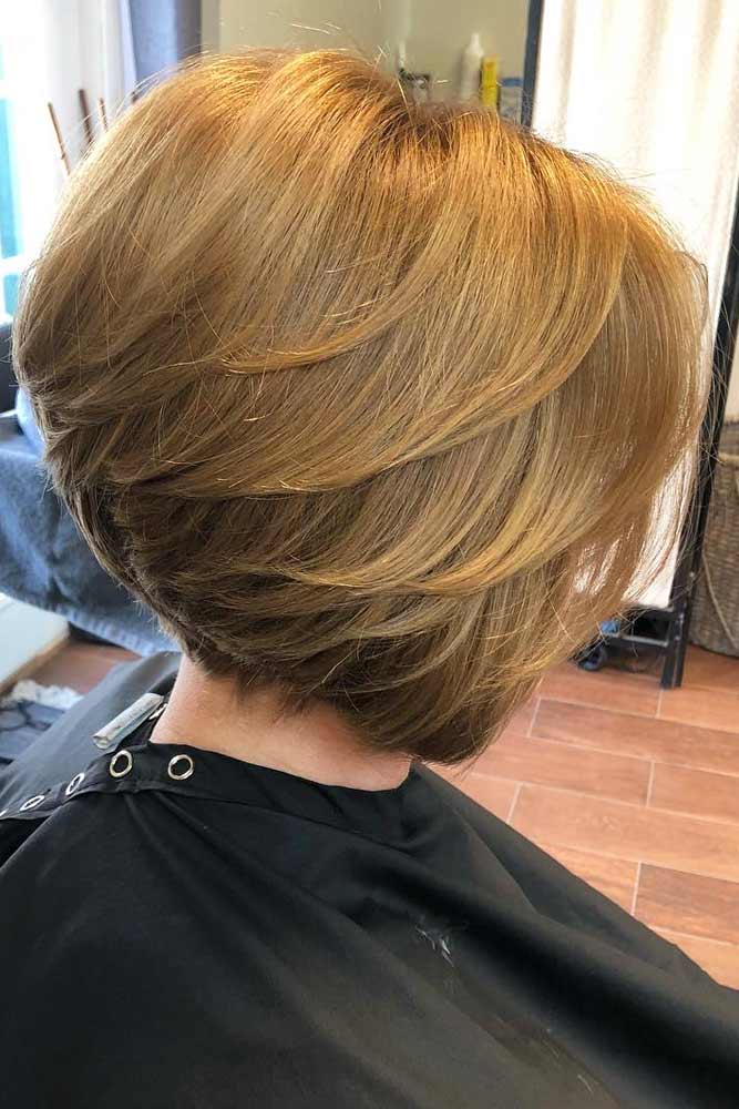 Stacked Short Bob #featheredhair #featheredhaircuts #haircuts #shorthair #bobhaircut