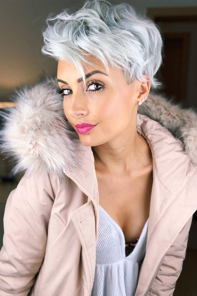 Wavy Pixie Cut With Undercut #featheredhair #featheredhaircuts #haircuts #shorthair #pixiecut