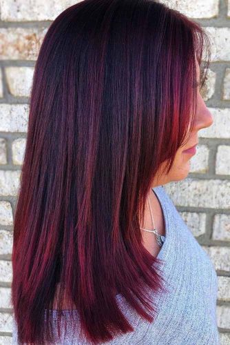 A Stylish Mahogany Hair Trend That You Should Try