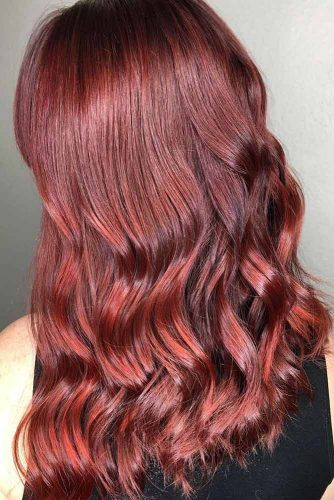 A Stylish Mahogany Hair Trend That You Should Try