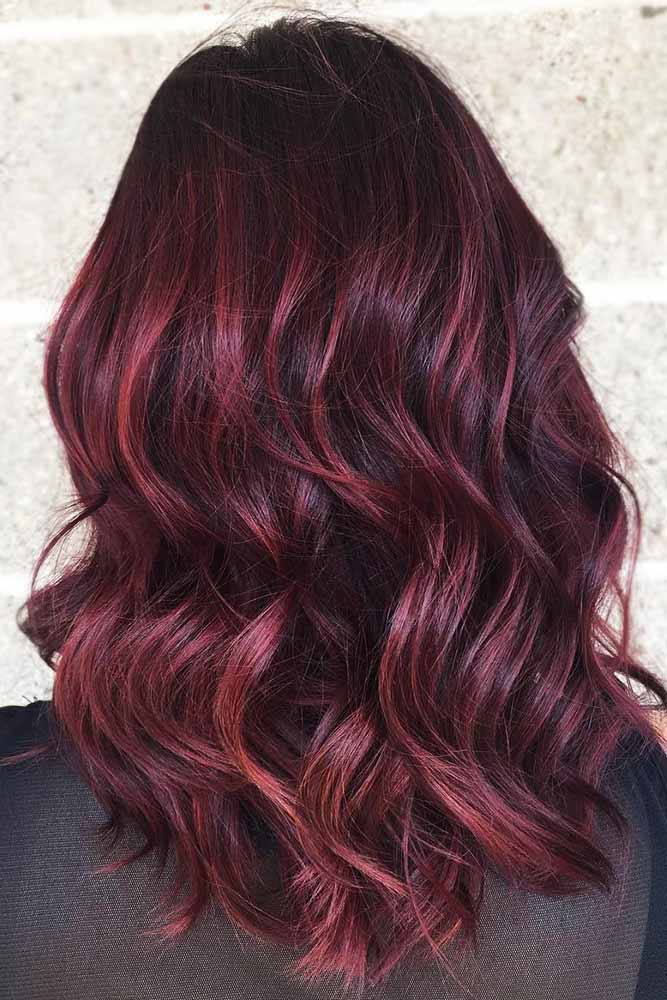 A Stylish Mahogany Hair Trend That You Should Try 