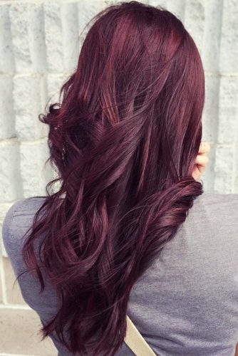 A Stylish Mahogany Hair Trend That You Should Try