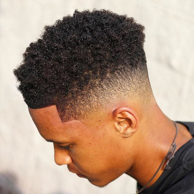 Top esponjado com degradê médio #blackmenhairstyles #blackmenhaircuts