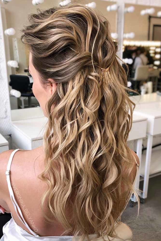 Voluminous Half Updo Hairstyle #wavyhair #hairtypes