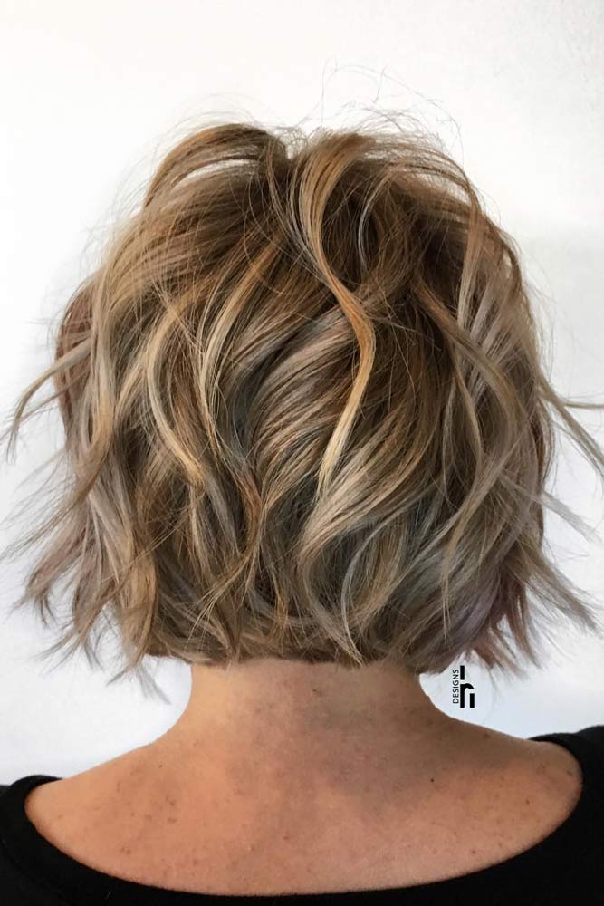 Short Shaggy Bob With Waves #shortshaghaircuts #shorthaircuts #haircuts #shaghaircuts #bobhaircut