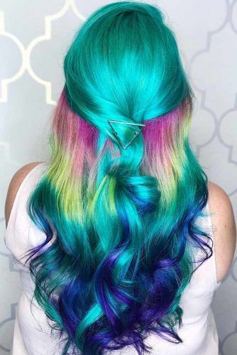 30 Inspiring Teal Hair Ideas To Stand Out In The Crowd