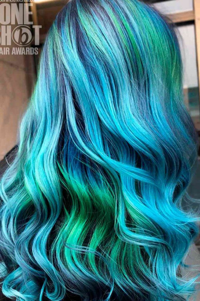 turquoise hair dye on tips