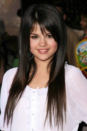 selena gomez haircuts with side bangs