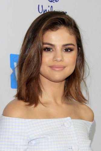 Selena Gomez Hairstyles, Hair Cuts and Colors