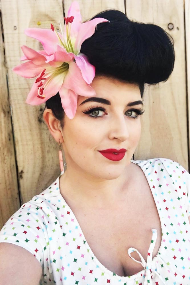 Modern-To-Vintage Victory Rolls Styles To Add Some Pin-Up Vibes