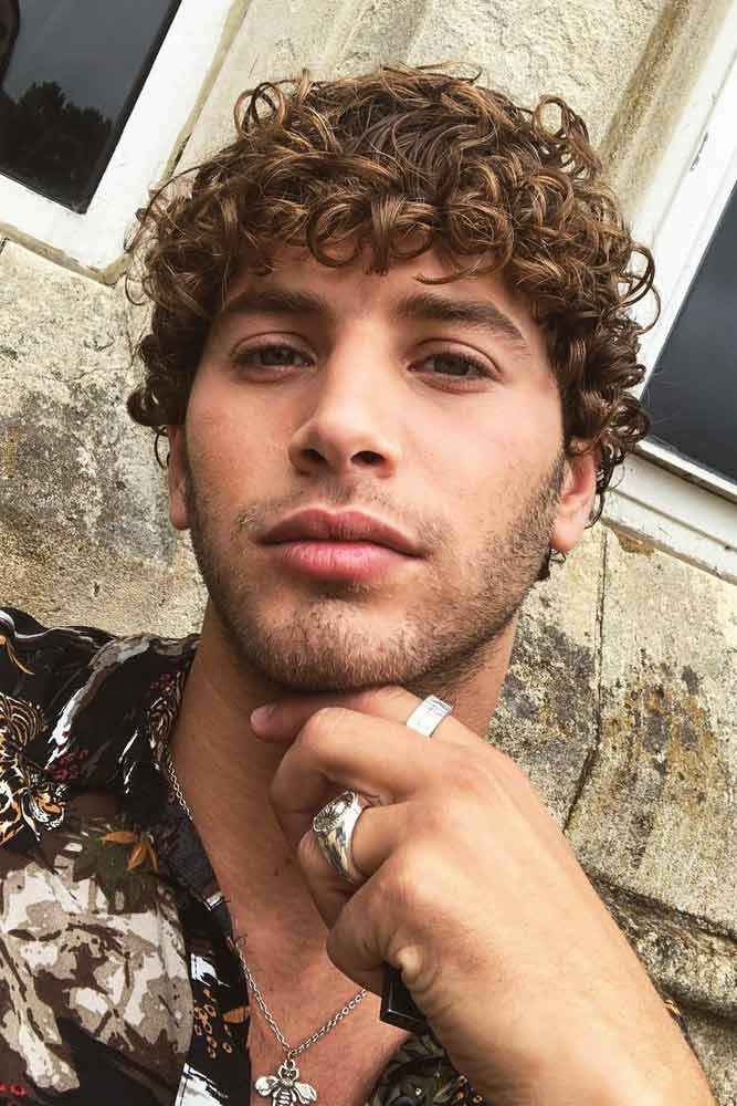 15 Striking Ways To Rock Jewfro Hairstyles For Modern Men