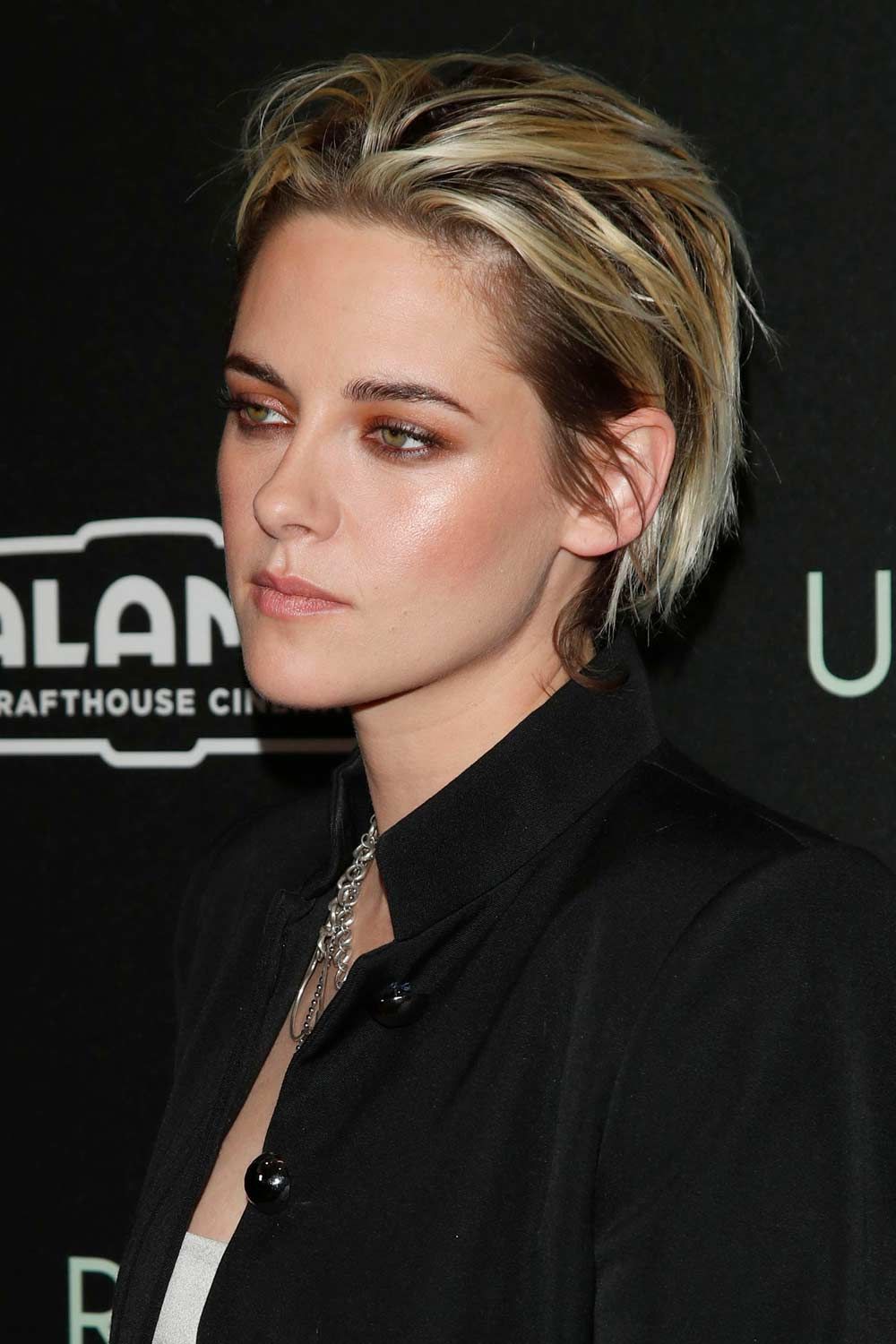 The Androgynous Hairstyles: Kristen Stewart